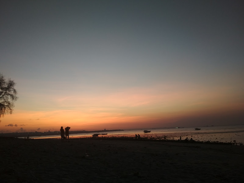 Pantai Batu Nona
