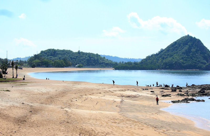 Pantai Kuta Mandalika