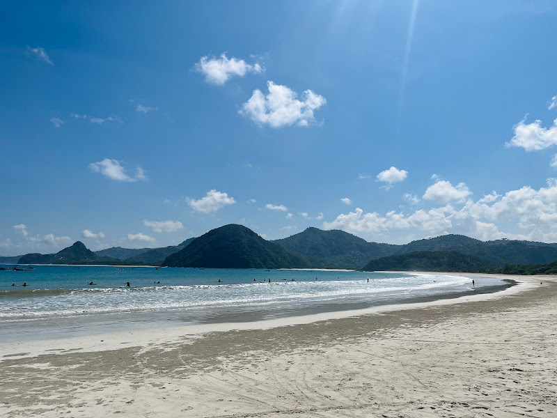 Pantai Selong Belanak