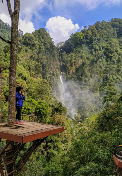 Curug Cibareubeuy