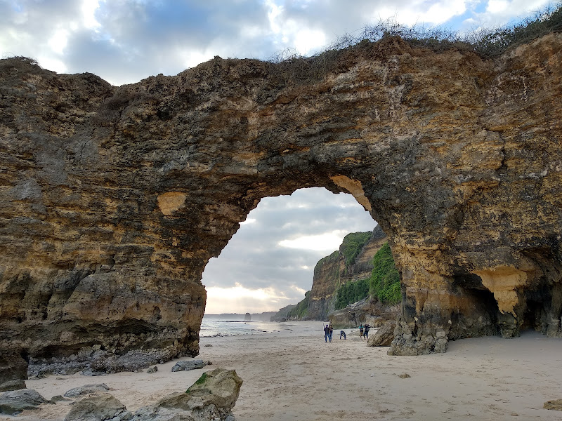 Pantai Mbawana