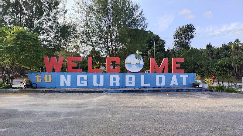 Pantai Ngurbloat Desa Ngilngof - Kei Islands