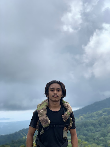 Puncak Lolowor