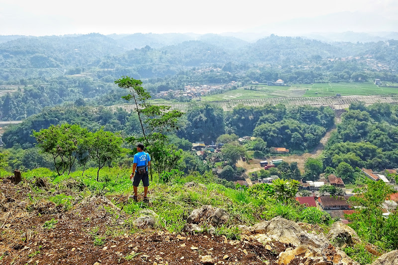 Obyek wisata gunung karang