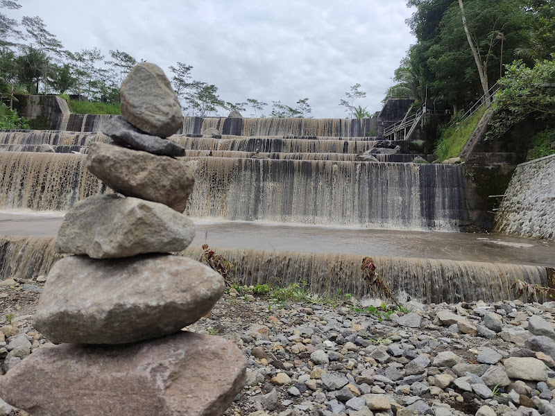 Air Terjun Tujuh Tingkat