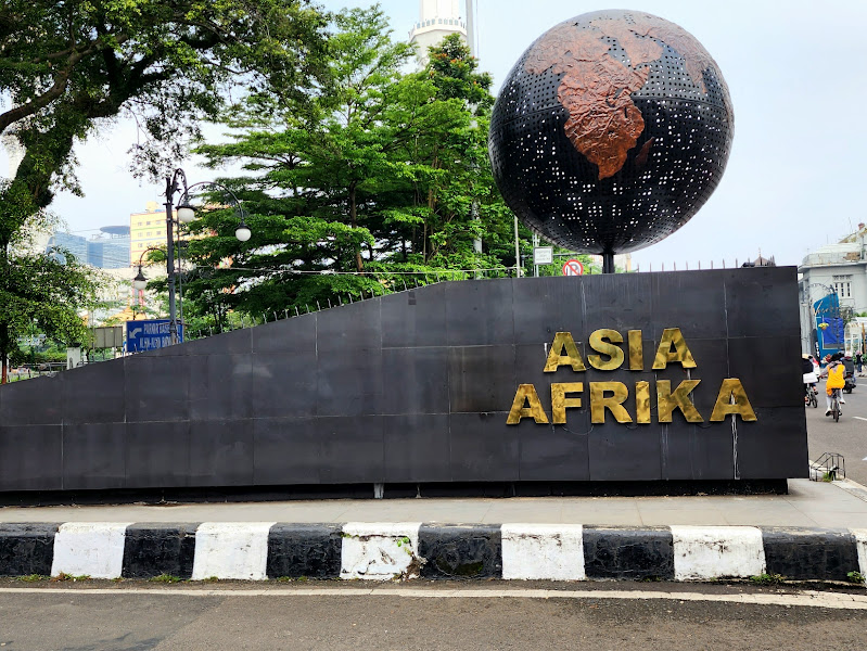 Tugu Asia Afrika