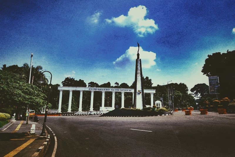 Tugu Kujang Bogor