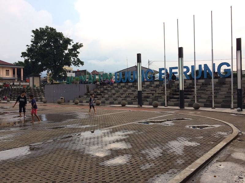 Alun-Alun Ujung Berung