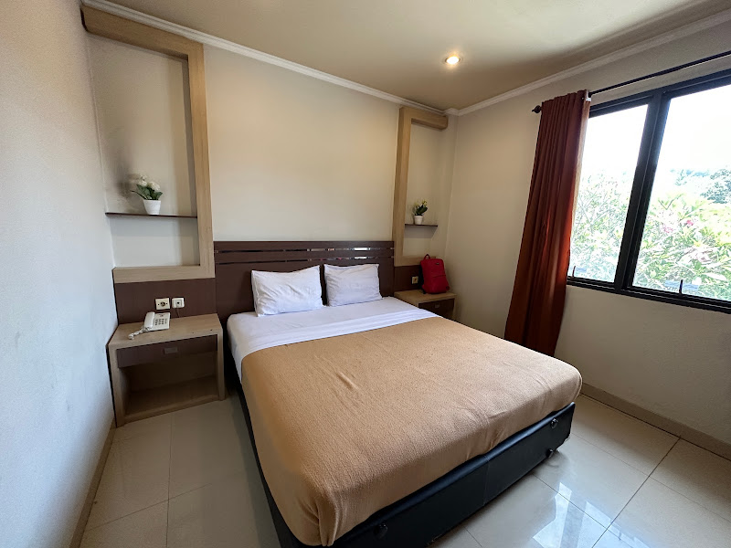 Grand Senggigi Hotel