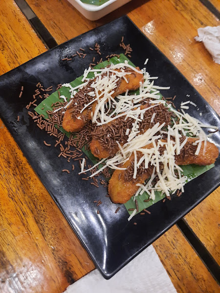 DL Cafe and Resto