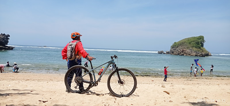 Pantai Kondang Merak