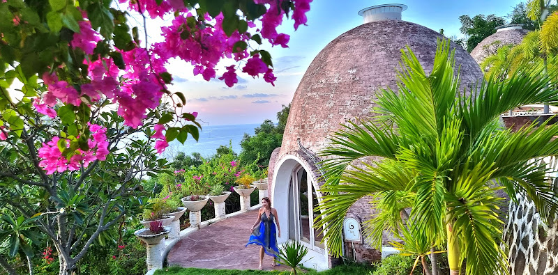 Mentigi Bay Dome Villas