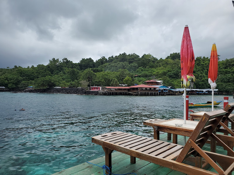 Laconna Dive Center