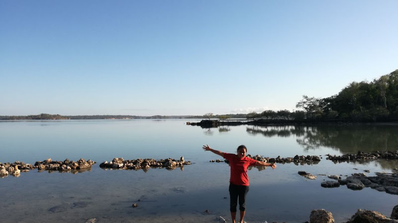 Danau Laut Mati Oemasapoka