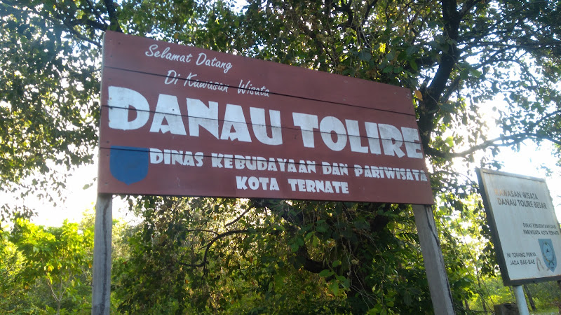 Danau Tolire Besar