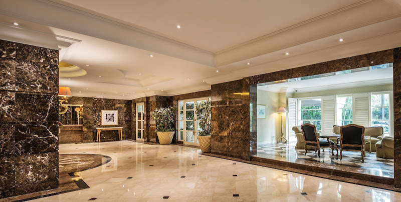 Batavia Hotel - Apartments Serviced Residences