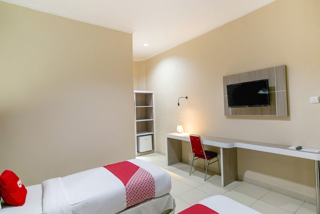 OYO 2320 Hotel Charvita