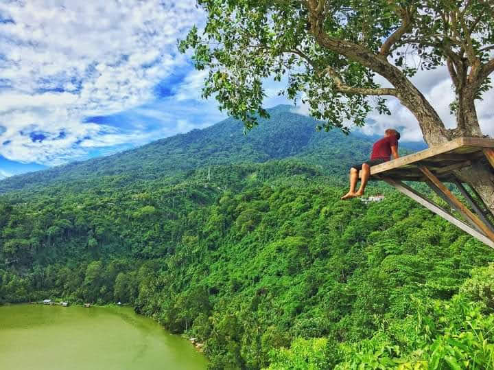 Danau Ngade