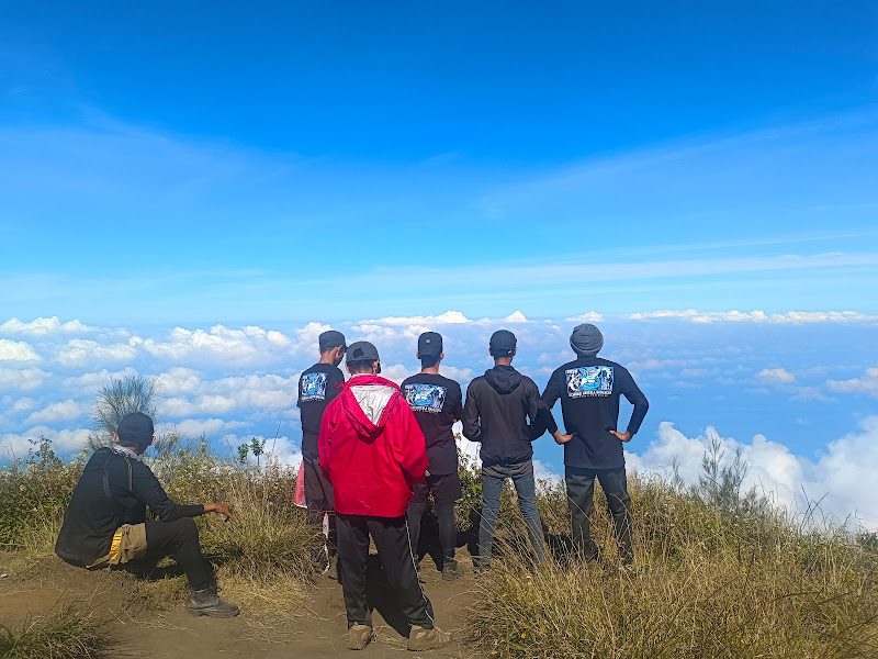Buthak Savana Kawi Mountain