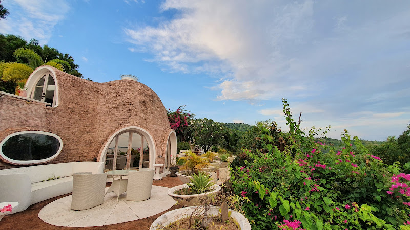 Mentigi Bay Dome Villas