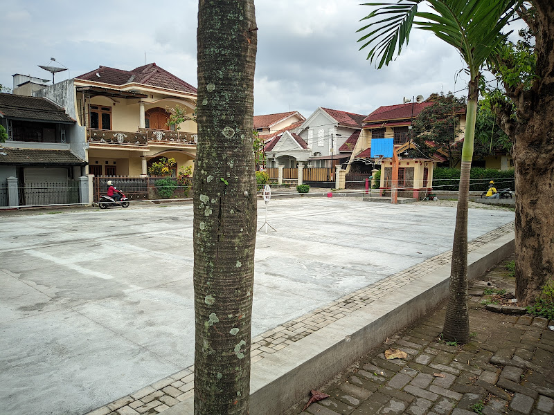 Lapangan Basket Candi Mendut