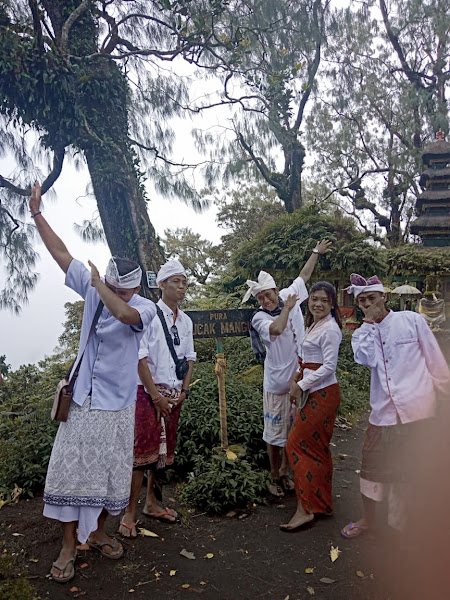 Pura Pucak Mangu