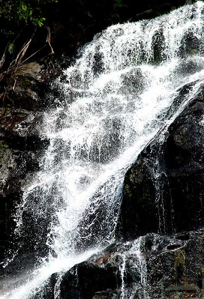 Cunca Rami Waterfall