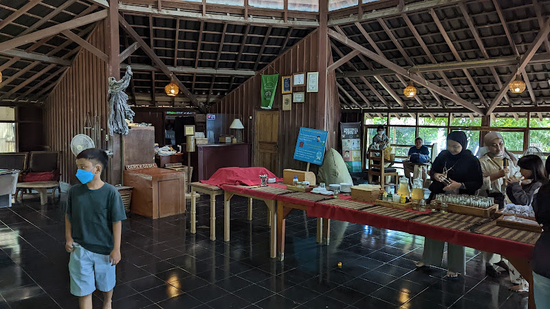 Pulau Macan Eco Lodge