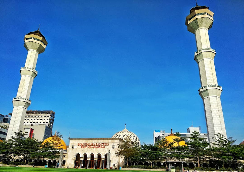 Menara Masjid Raya Bandung