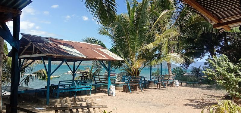 Pantai Kadelang