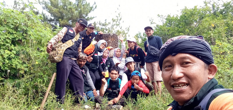 Posko Pendakian Gunung Wedon