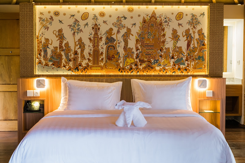 Giriwood Hotel & Villa