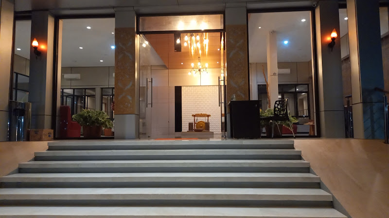 Sumbawa Grand Hotel