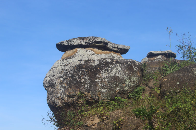 Kubur Batu Nuabari