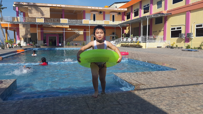 LOKARIA INDAH BEACH HOTEL