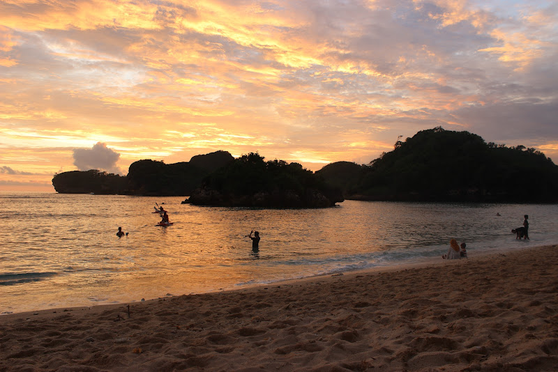 Pantai Watu Pecah