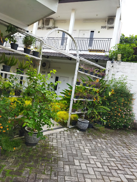 RedDoorz near Mataram University