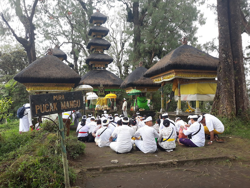 Pura Pucak Mangu