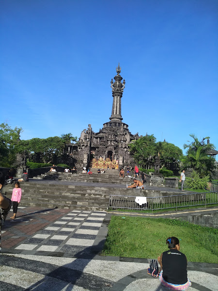 Lapangan Niti Mandala Renon - Monumen Perjuangan Rakyat Bali