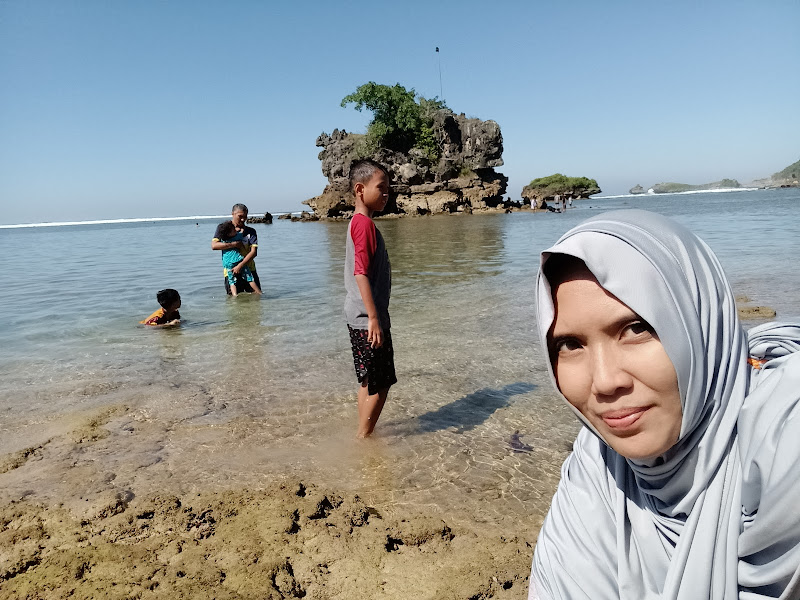 Pantai Kondang Merak