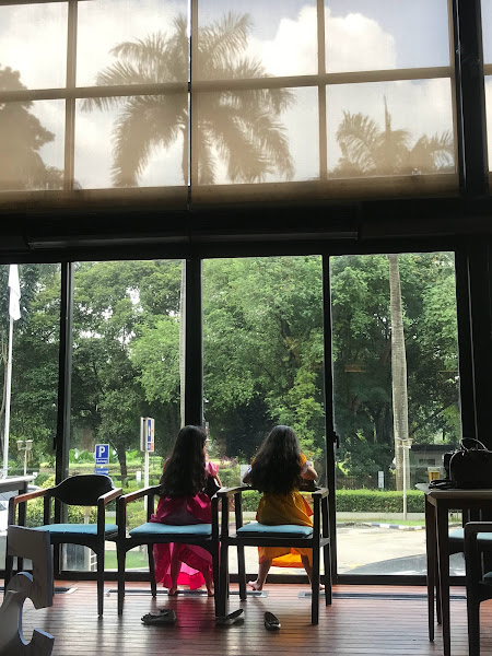 100 Eatery & Bar