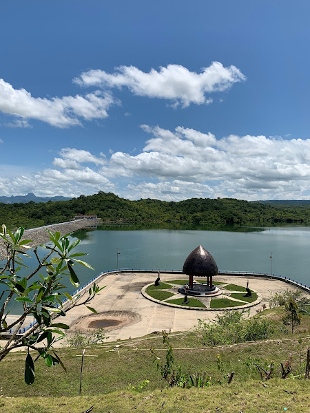 Bendungan Raknamo