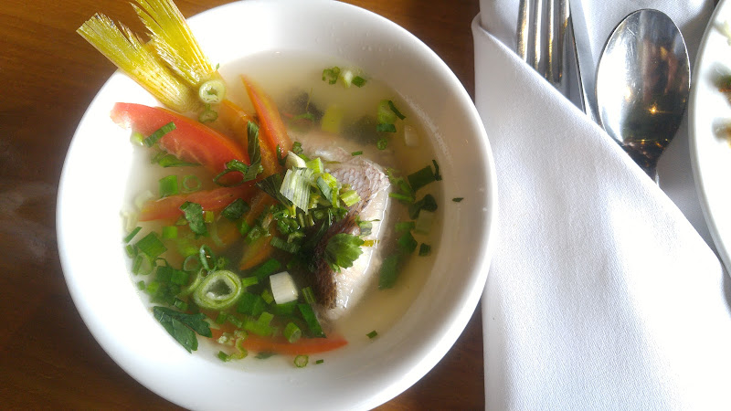 100 Eatery & Bar