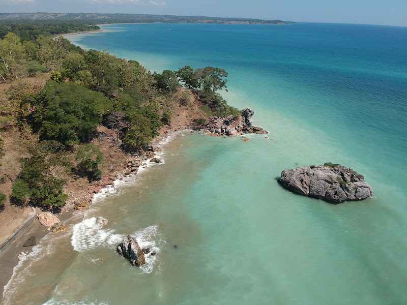 Pantai Fatukolo
