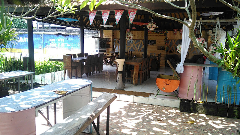 Warung D&apos;dangin