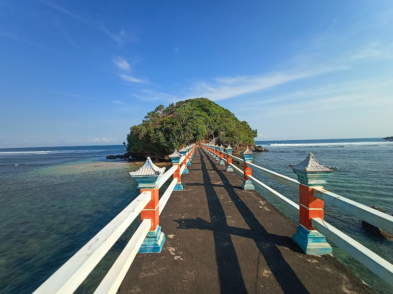 Pantai Jembatan Panjang Tanjung Sirap