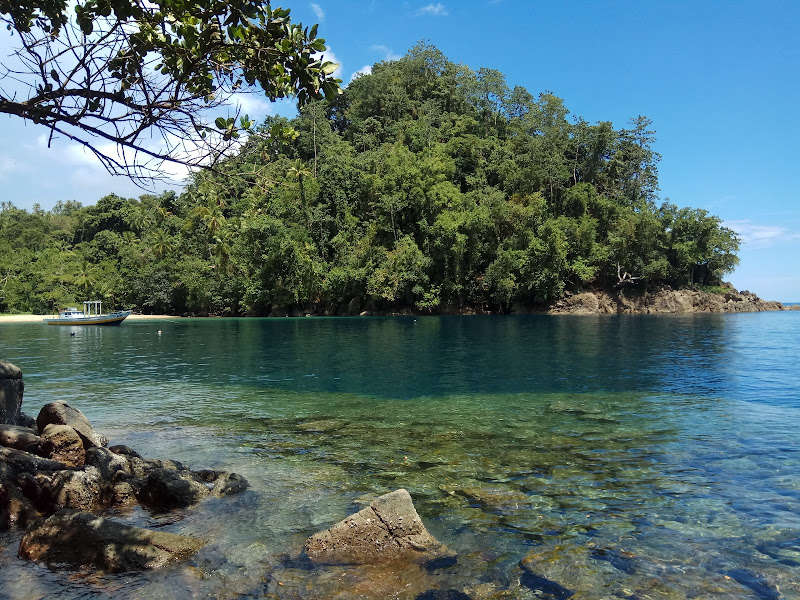 Pantai Namasua Desa Naku