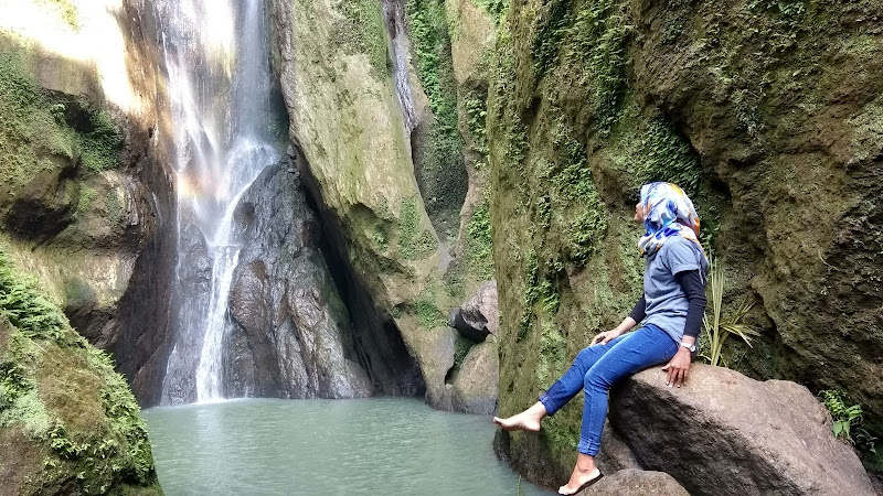 Dhaekale Waterfall/Air Terjun Muru Dhaekale