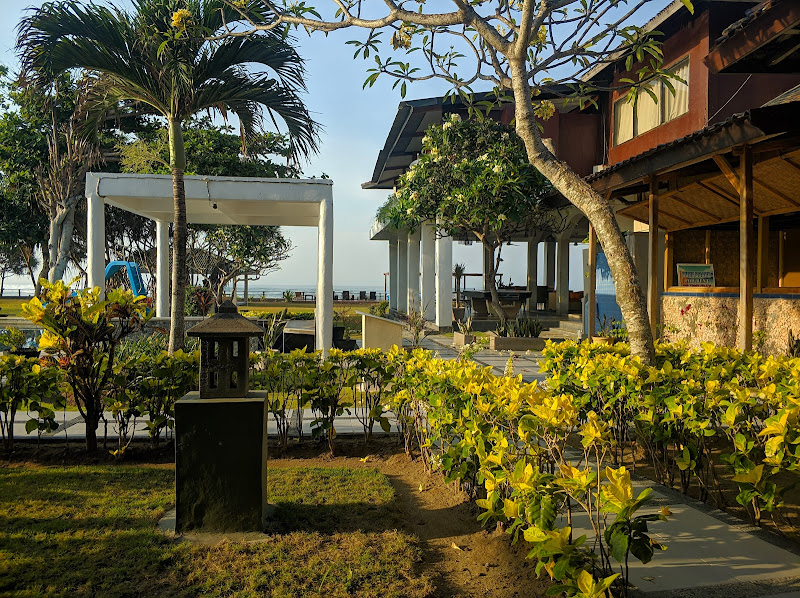 Nomad Tropical Resort