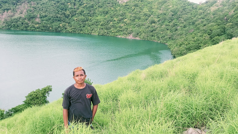 Danau Air Asin Samparong